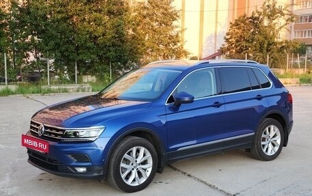 Volkswagen Tiguan II, 2018 год, 2 770 000 рублей, 3 фотография