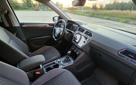 Volkswagen Tiguan II, 2018 год, 2 770 000 рублей, 11 фотография