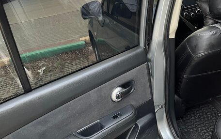 Nissan Tiida, 2013 год, 890 000 рублей, 28 фотография