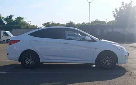 Hyundai Solaris II рестайлинг, 2014 год, 990 000 рублей, 4 фотография