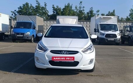 Hyundai Solaris II рестайлинг, 2014 год, 990 000 рублей, 2 фотография