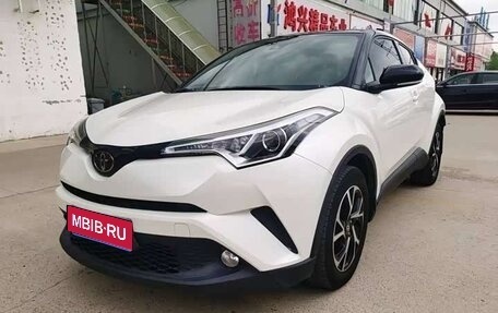 Toyota C-HR I рестайлинг, 2022 год, 1 850 000 рублей, 1 фотография