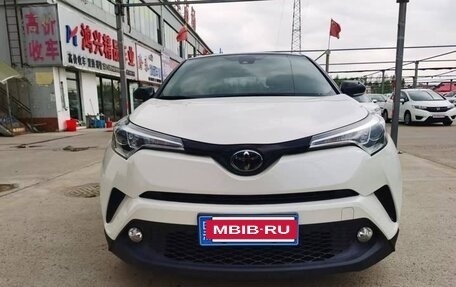 Toyota C-HR I рестайлинг, 2022 год, 1 850 000 рублей, 6 фотография