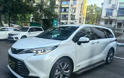 Toyota Sienna, 2021 год, 2 800 000 рублей, 1 фотография