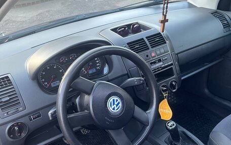 Volkswagen Polo IV рестайлинг, 2001 год, 390 000 рублей, 8 фотография