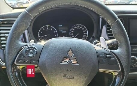 Mitsubishi Outlander III рестайлинг 3, 2022 год, 2 725 600 рублей, 13 фотография