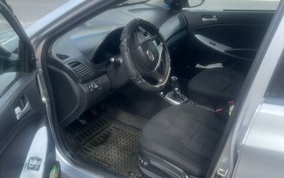 Hyundai Solaris II рестайлинг, 2012 год, 290 000 рублей, 1 фотография