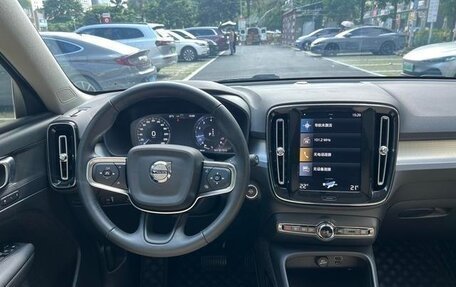 Volvo XC40 I, 2021 год, 1 998 000 рублей, 5 фотография