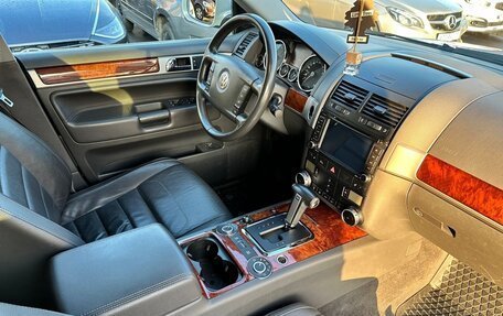 Volkswagen Touareg III, 2010 год, 1 650 000 рублей, 26 фотография