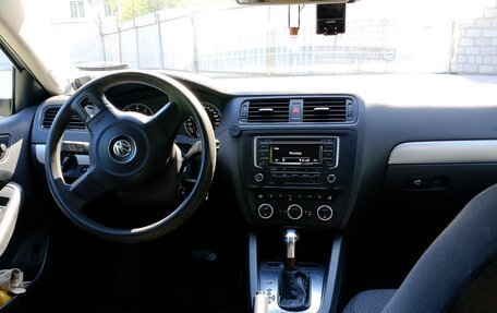 Volkswagen Jetta VI, 2012 год, 730 000 рублей, 10 фотография