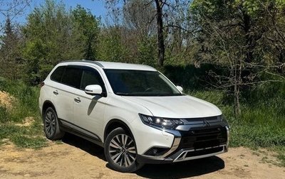 Mitsubishi Outlander III рестайлинг 3, 2021 год, 2 795 000 рублей, 1 фотография