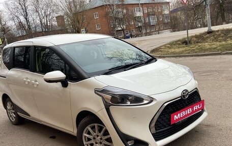 Toyota Sienta II, 2020 год, 1 850 000 рублей, 8 фотография