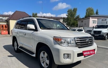 Toyota Land Cruiser 200, 2015 год, 6 700 000 рублей, 2 фотография