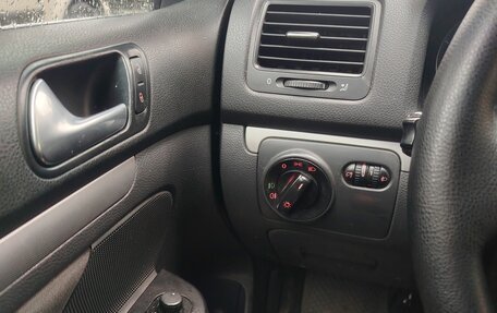 Volkswagen Jetta VI, 2007 год, 550 000 рублей, 5 фотография