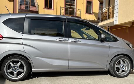 Honda Freed II, 2018 год, 1 580 000 рублей, 3 фотография