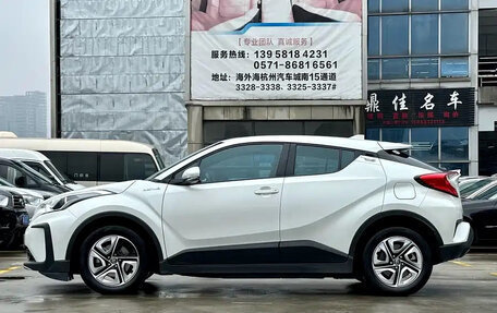Toyota C-HR I рестайлинг, 2022 год, 1 600 777 рублей, 3 фотография