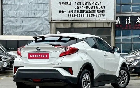 Toyota C-HR I рестайлинг, 2022 год, 1 600 777 рублей, 4 фотография