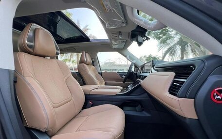 Infiniti QX80, 2025 год, 16 190 000 рублей, 9 фотография