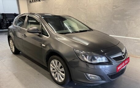 Opel Astra J, 2011 год, 649 000 рублей, 3 фотография