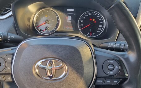 Toyota RAV4, 2020 год, 2 890 000 рублей, 7 фотография