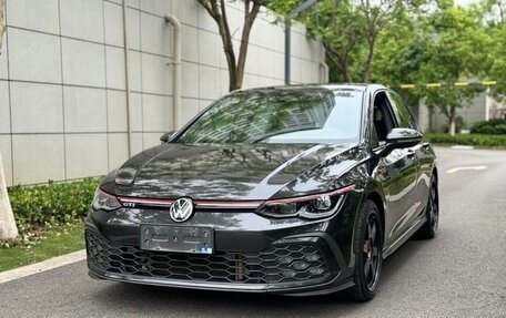 Volkswagen Golf GTI, 2021 год, 2 876 000 рублей, 1 фотография