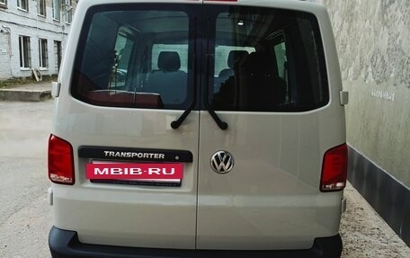 Volkswagen Transporter T6 рестайлинг, 2021 год, 3 950 000 рублей, 6 фотография