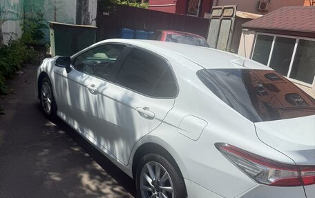Toyota Camry, 2022 год, 2 750 000 рублей, 3 фотография