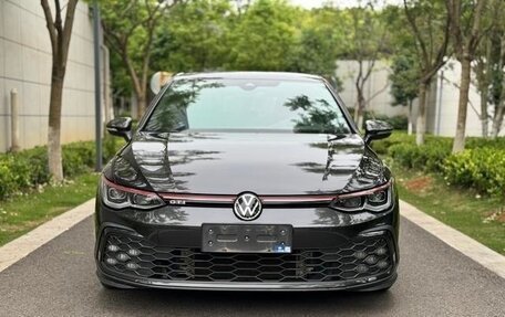 Volkswagen Golf GTI, 2021 год, 2 876 000 рублей, 2 фотография