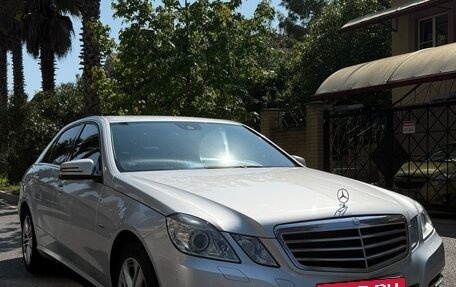 Mercedes-Benz E-Класс, 2011 год, 1 580 000 рублей, 2 фотография