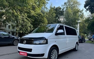 Volkswagen Caravelle T5, 2012 год, 1 950 000 рублей, 1 фотография