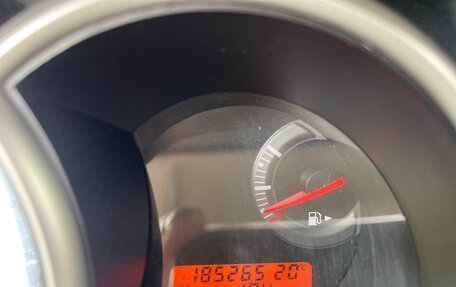 Nissan Tiida, 2010 год, 880 000 рублей, 11 фотография