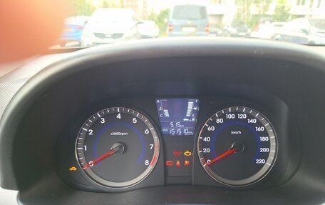 Hyundai Solaris II рестайлинг, 2013 год, 800 000 рублей, 7 фотография