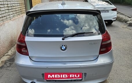 BMW 1 серия, 2004 год, 800 000 рублей, 3 фотография