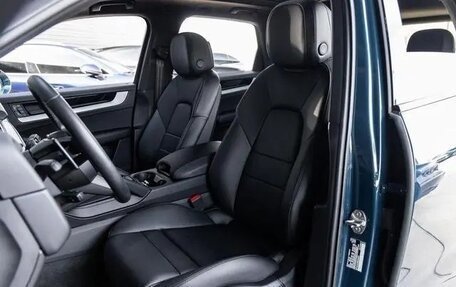 Porsche Cayenne III, 2024 год, 17 710 000 рублей, 5 фотография