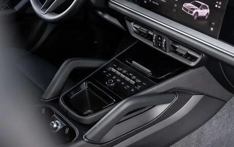 Porsche Cayenne III, 2024 год, 17 710 000 рублей, 30 фотография