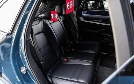 Porsche Cayenne III, 2024 год, 17 710 000 рублей, 38 фотография