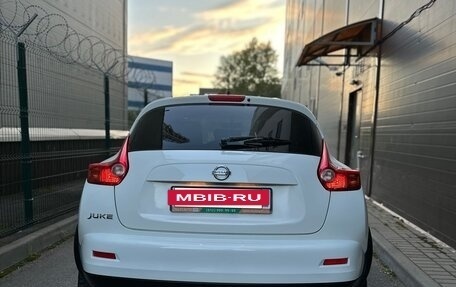 Nissan Juke II, 2011 год, 900 000 рублей, 5 фотография