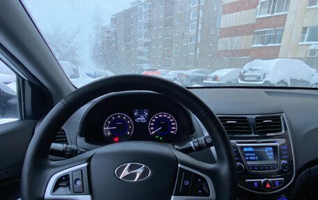 Hyundai Solaris II рестайлинг, 2015 год, 950 000 рублей, 8 фотография