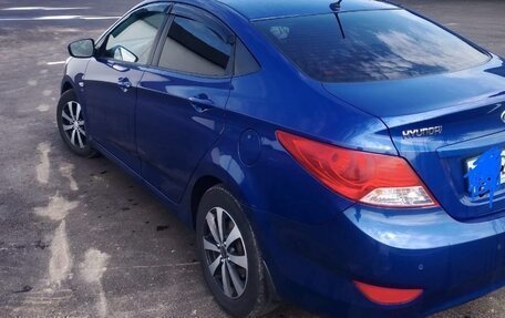 Hyundai Solaris II рестайлинг, 2011 год, 680 000 рублей, 2 фотография