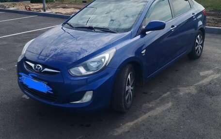 Hyundai Solaris II рестайлинг, 2011 год, 680 000 рублей, 3 фотография