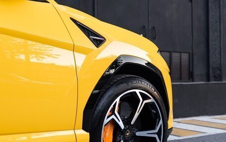 Lamborghini Urus I, 2019 год, 25 000 000 рублей, 28 фотография