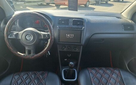 Volkswagen Polo VI (EU Market), 2011 год, 299 000 рублей, 12 фотография