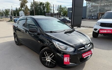Hyundai Solaris II рестайлинг, 2012 год, 550 000 рублей, 3 фотография