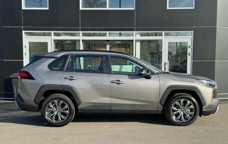 Toyota RAV4, 2024 год, 4 290 000 рублей, 4 фотография