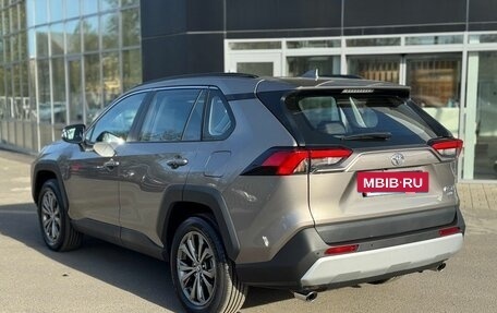 Toyota RAV4, 2024 год, 4 290 000 рублей, 7 фотография