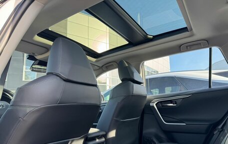 Toyota RAV4, 2024 год, 4 290 000 рублей, 12 фотография