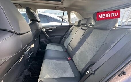 Toyota RAV4, 2024 год, 4 290 000 рублей, 13 фотография