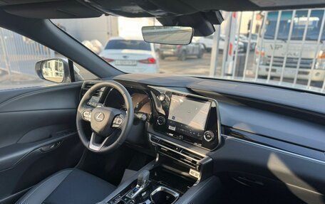 Lexus RX IV рестайлинг, 2025 год, 7 690 000 рублей, 22 фотография