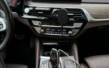 BMW 5 серия, 2019 год, 3 300 000 рублей, 19 фотография