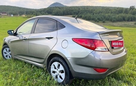 Hyundai Solaris II рестайлинг, 2011 год, 850 000 рублей, 8 фотография